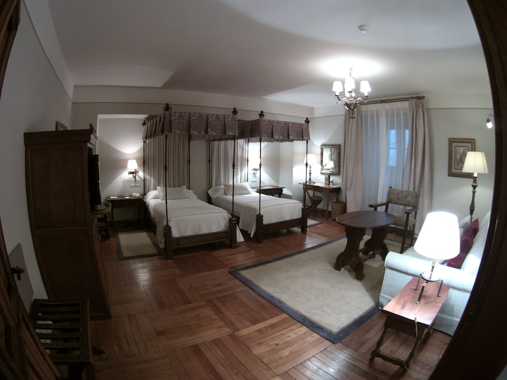 Parador de Santiago de Compostela 38/71