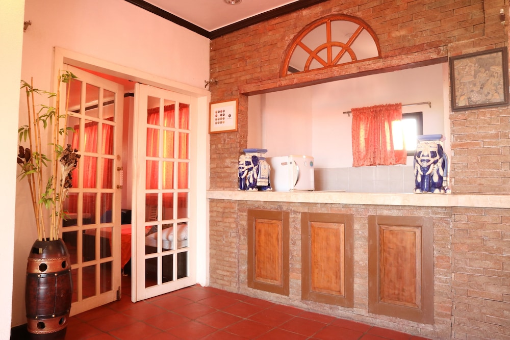 Isla Bonita Beach Resort 10/67