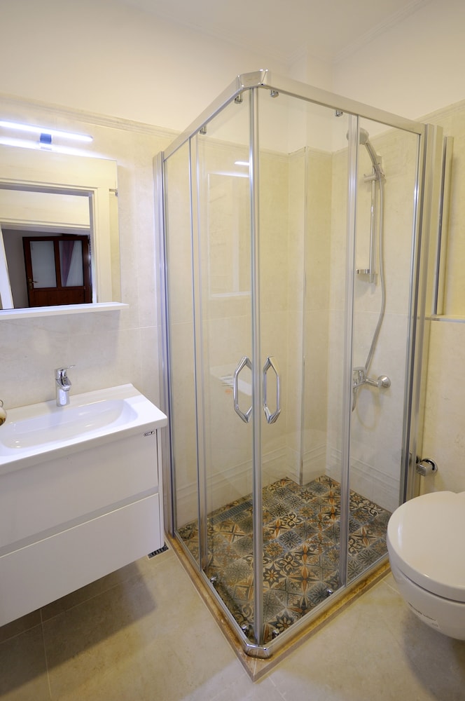 Yarimada Butik Otel 43/48