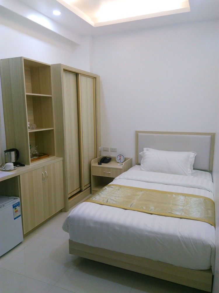 One El Nido Suite 39/96