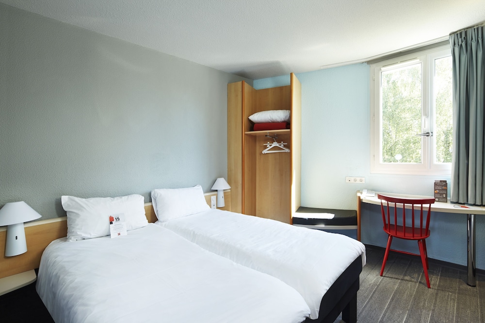ibis Chartres Ouest Luce 18/50