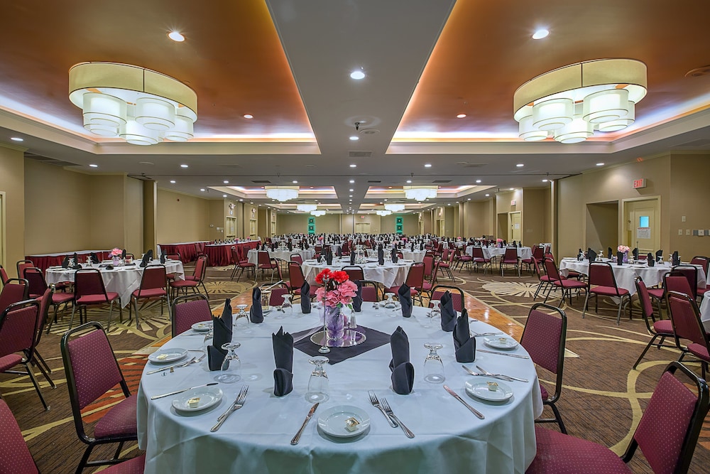 Holiday Inn Roanoke Tanglewood Rt 419 I581 42/62
