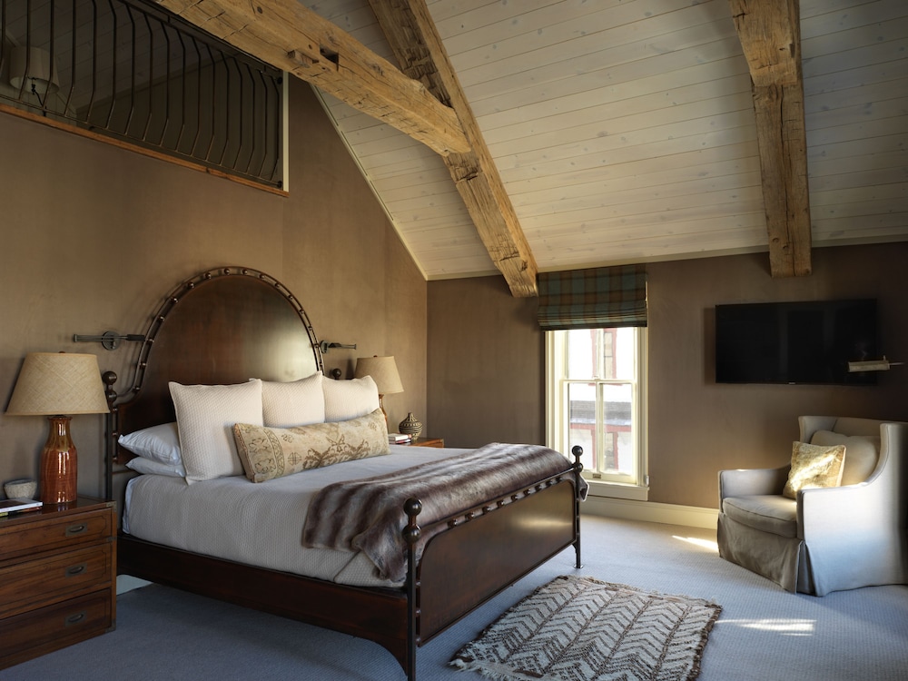 Public House Lofts by Eleven 13/49