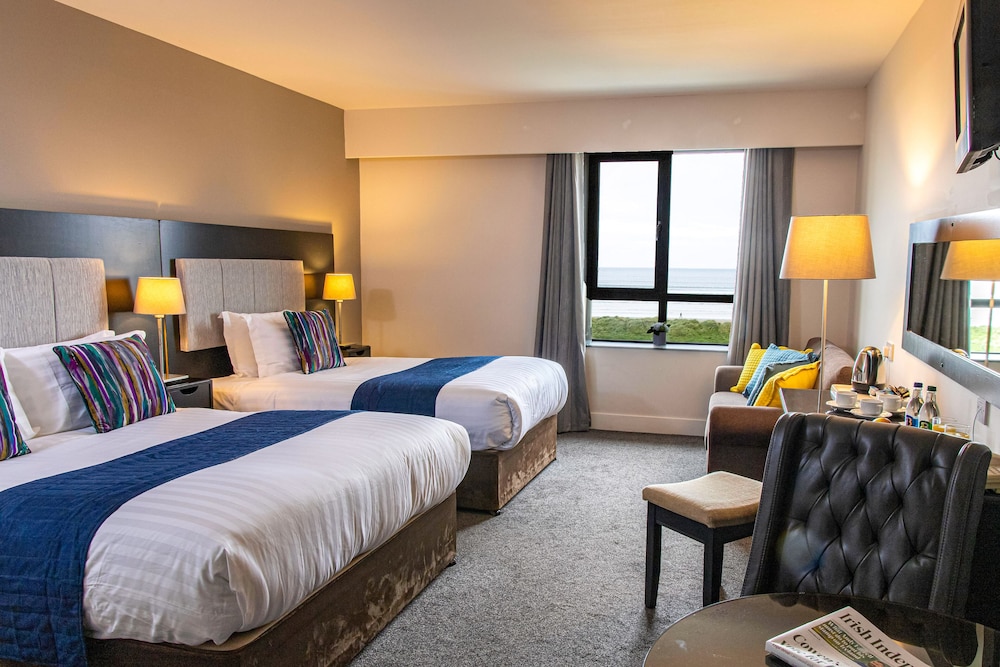 Ocean Sands Hotel 2/40