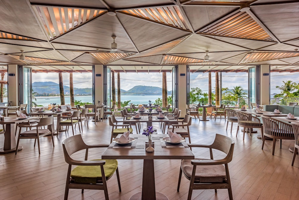 Oceanfront Beach Resort And Spa 32/50