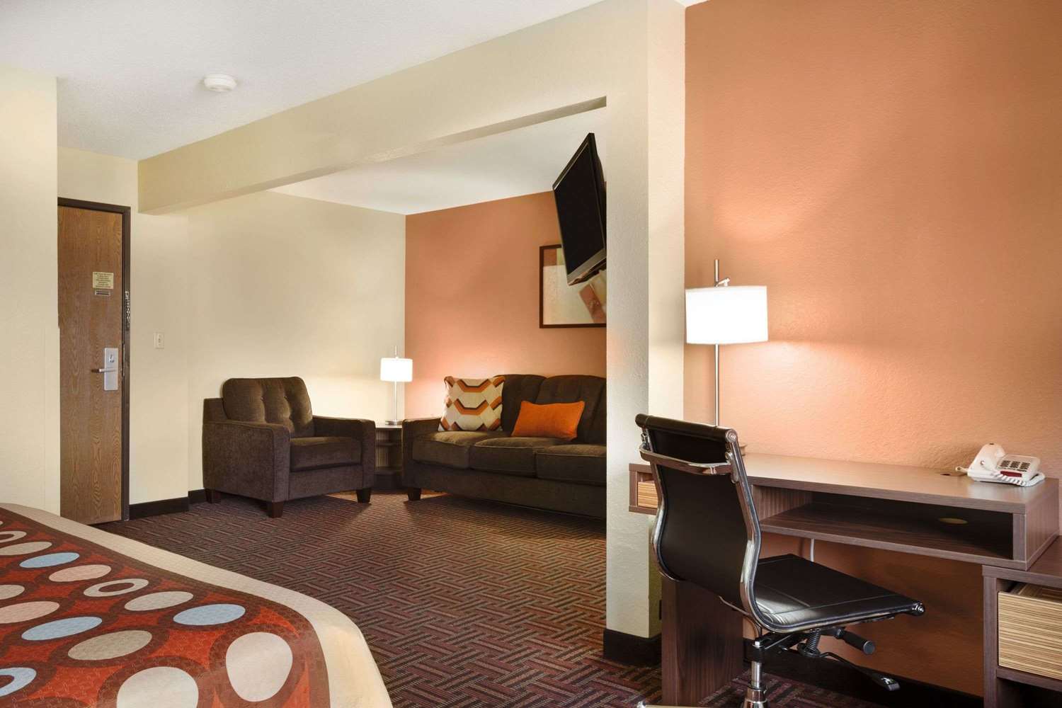 Super 8 By Wyndham Alton 3/6