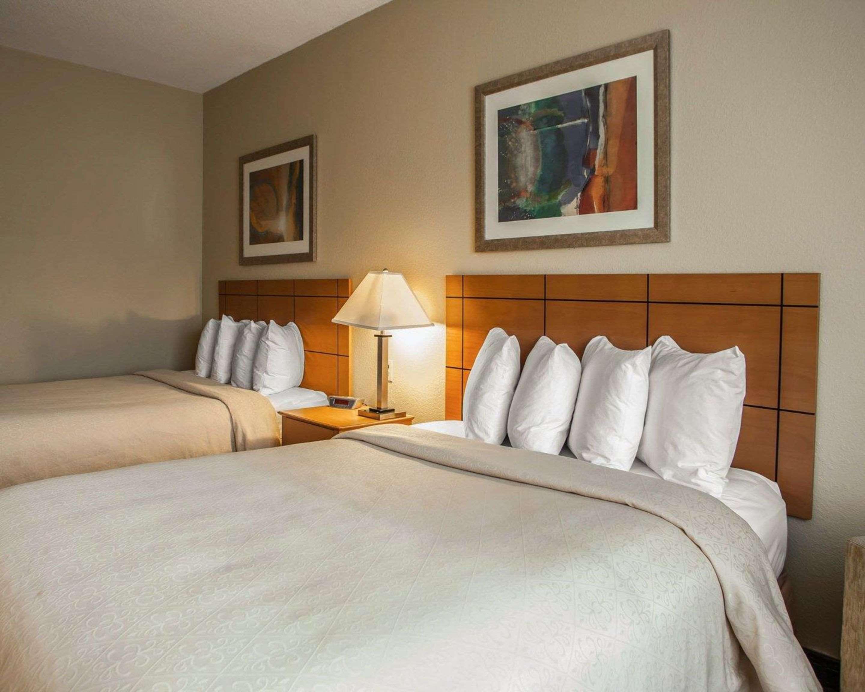 غرفة بسريرين كوين، Quality Inn Forsyth - Decatur 2/6