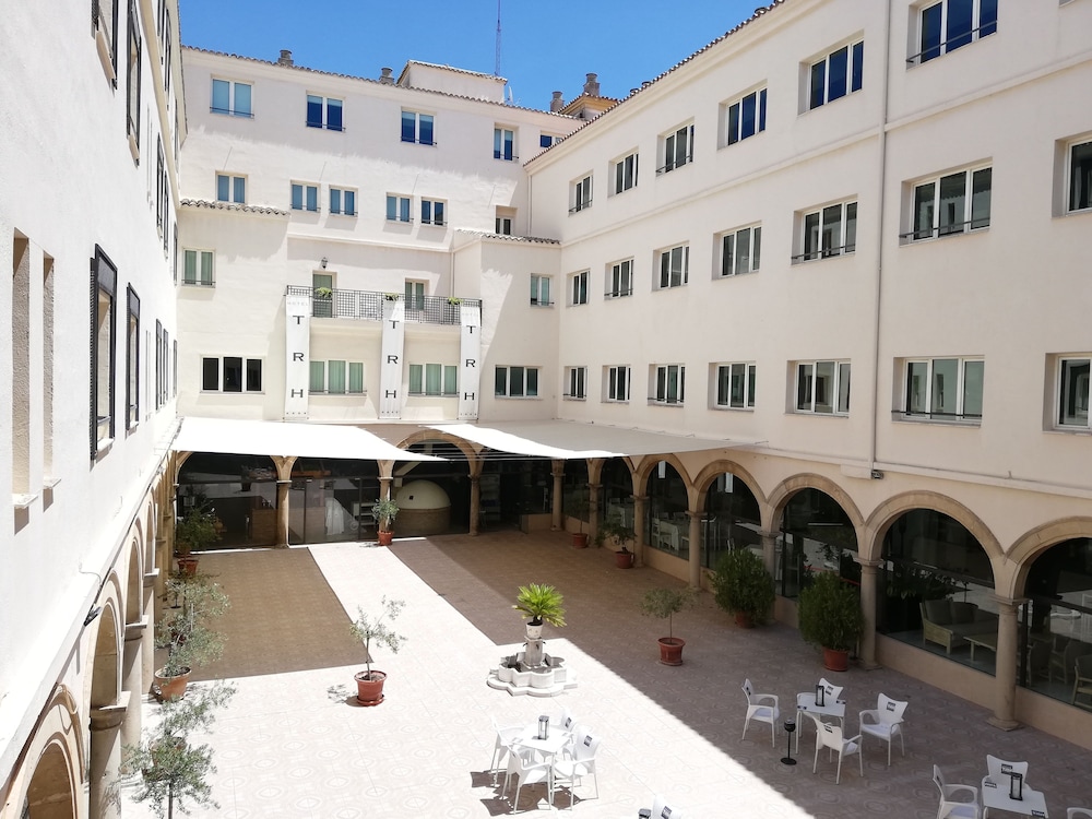 Trh Ciudad de Baeza 25/32