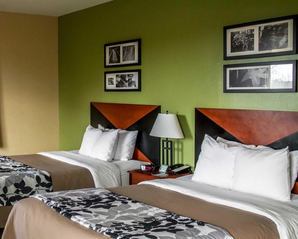 Sleep Inn and Suites Redmond, OR 6/34