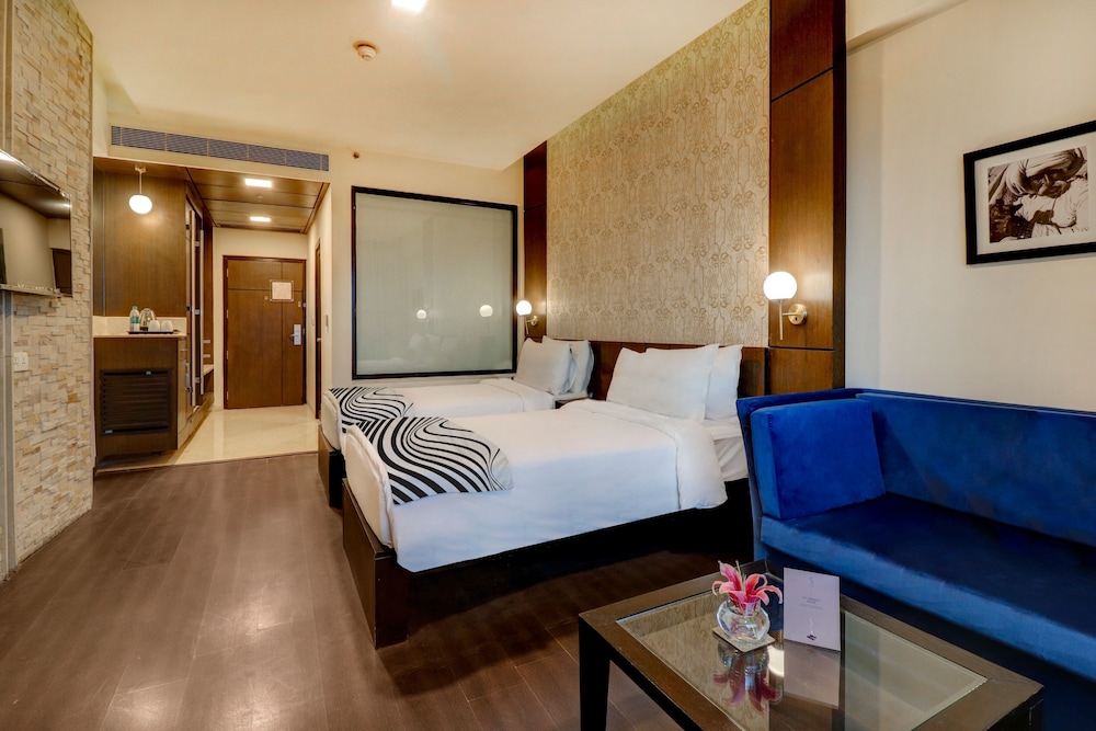 Sunday Hotel Jaipur 21/55