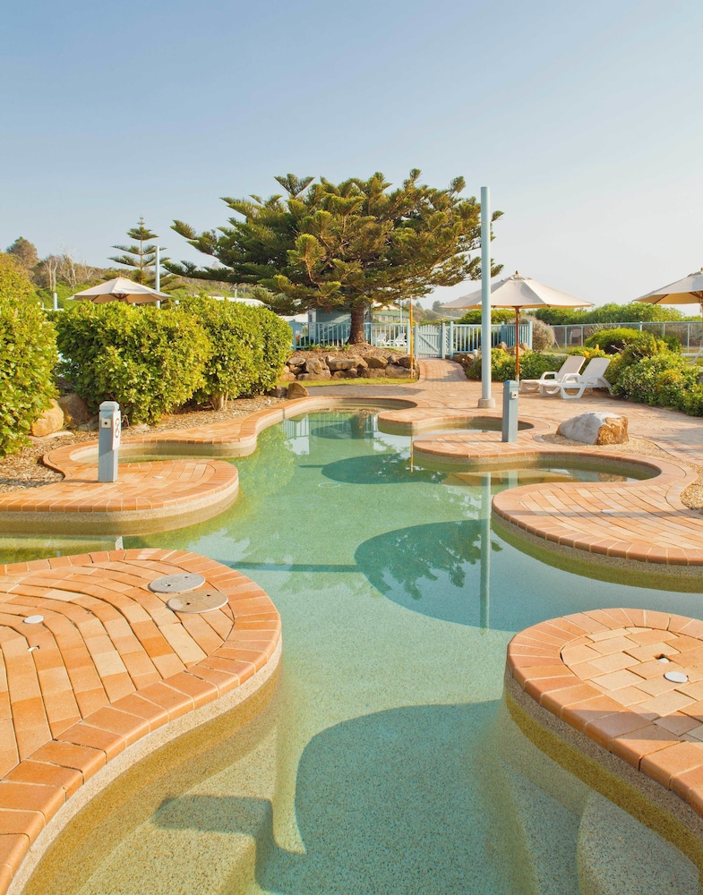 BLUE LAGOON BEACH RESORT 30/67