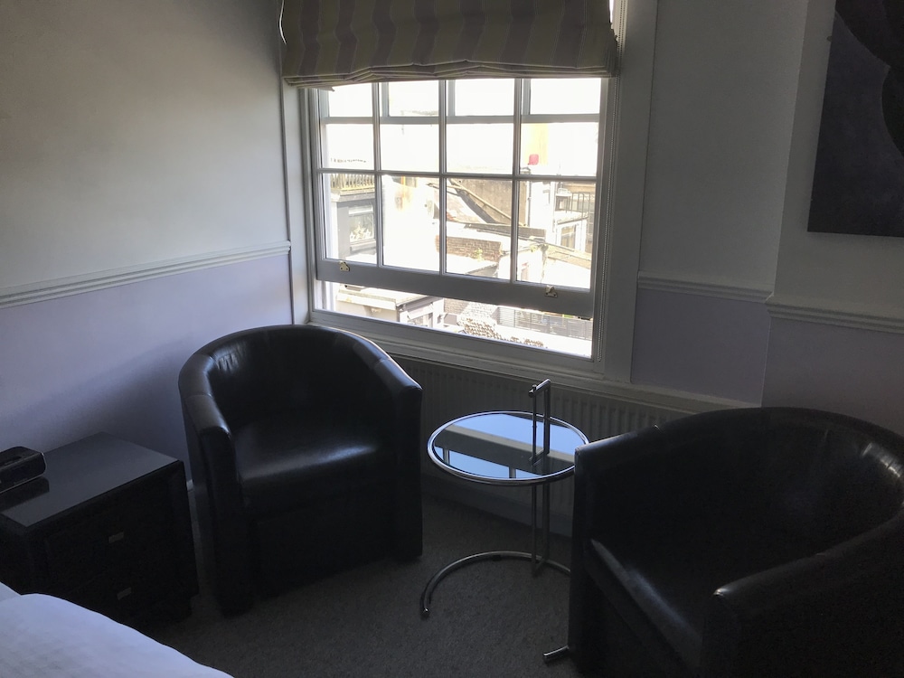 Kempfield House Hotel 29/50