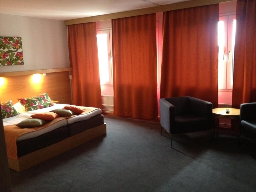 Kumla Hotel 18/38