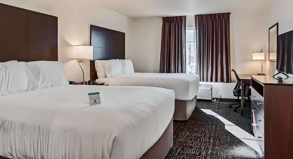 Efficiency, Suite, 2 Queen Beds