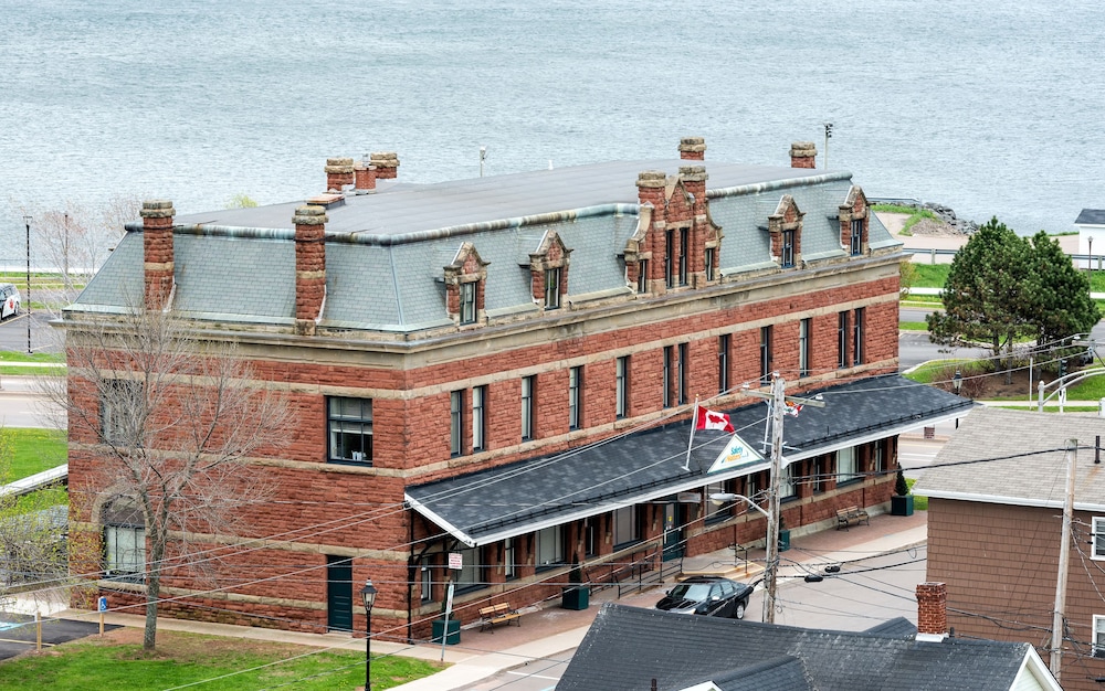 The Sydney Boutique Inn 3/69