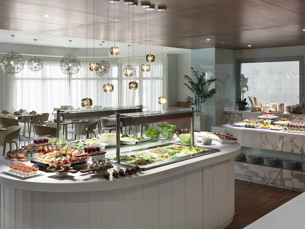 نوفوتيل جدة(Novotel Jeddah Tahlia) 63/75