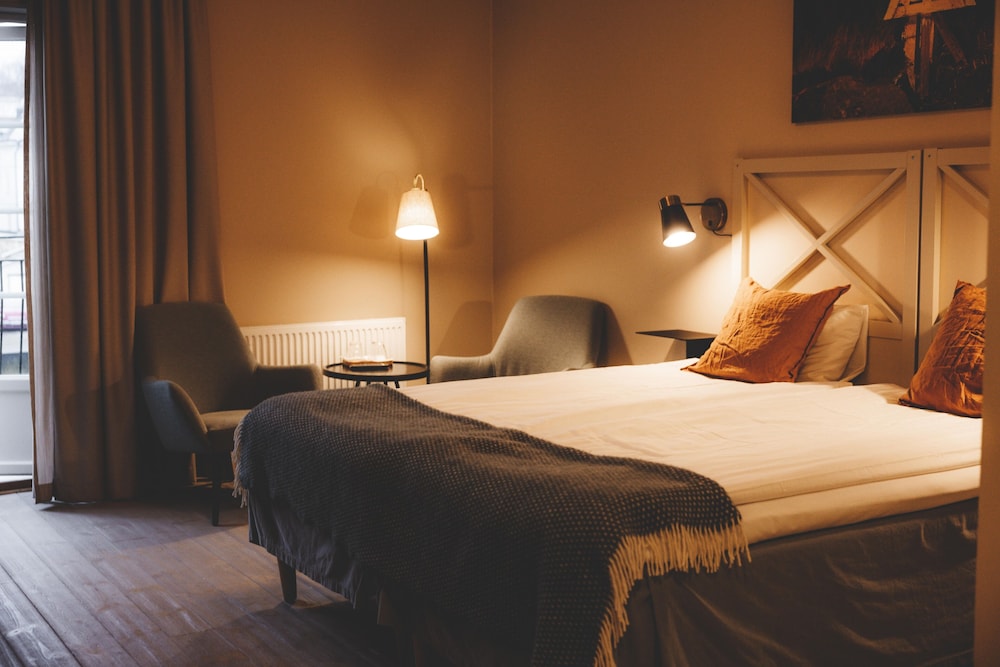 Atellet Hotell 10/44
