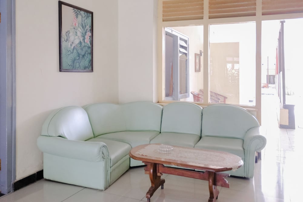 OYO 1036 Hotel Palem 1 25/28