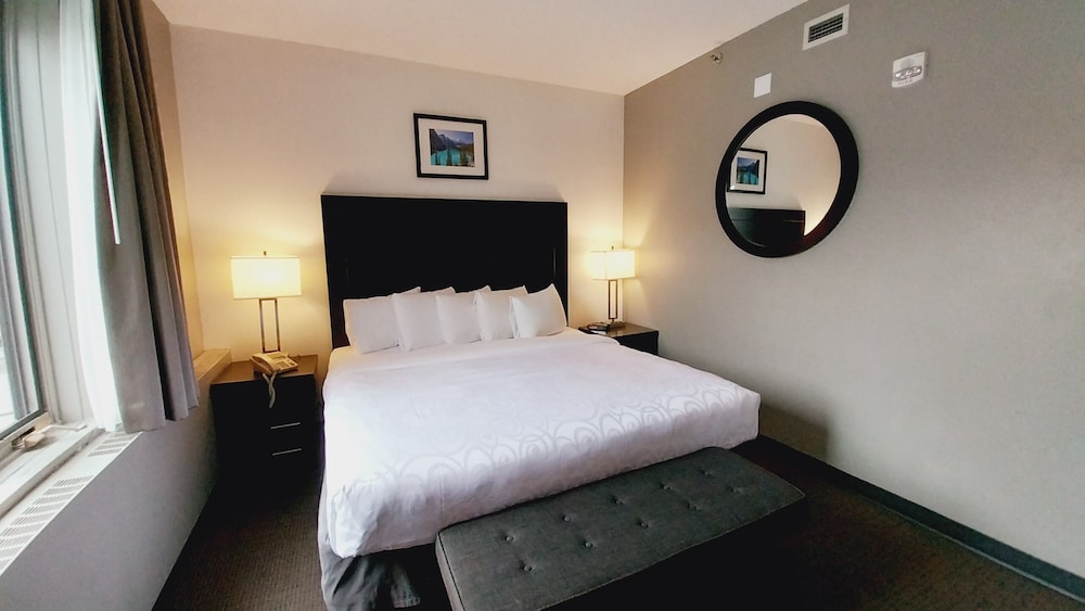 King Edward Hotel 25/55