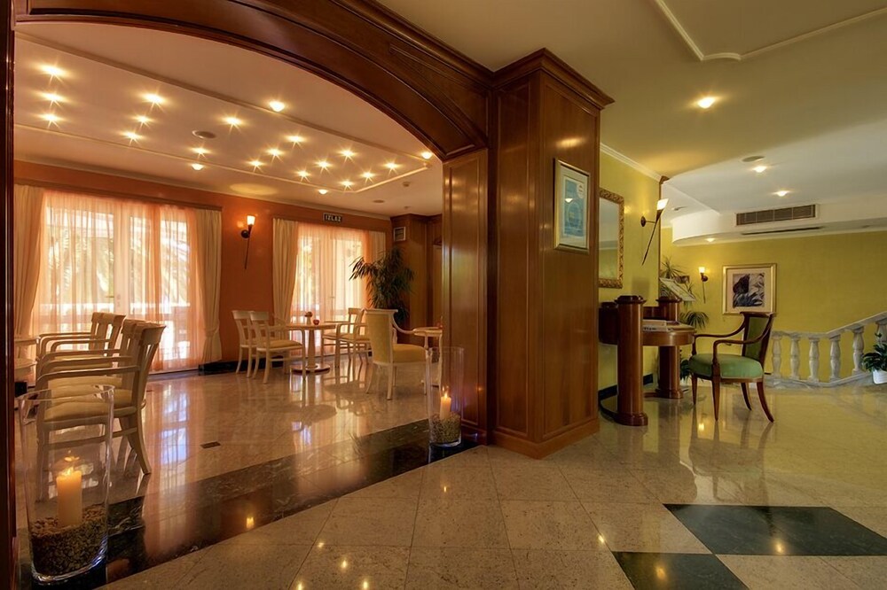 Hotel Laurentum 25/30