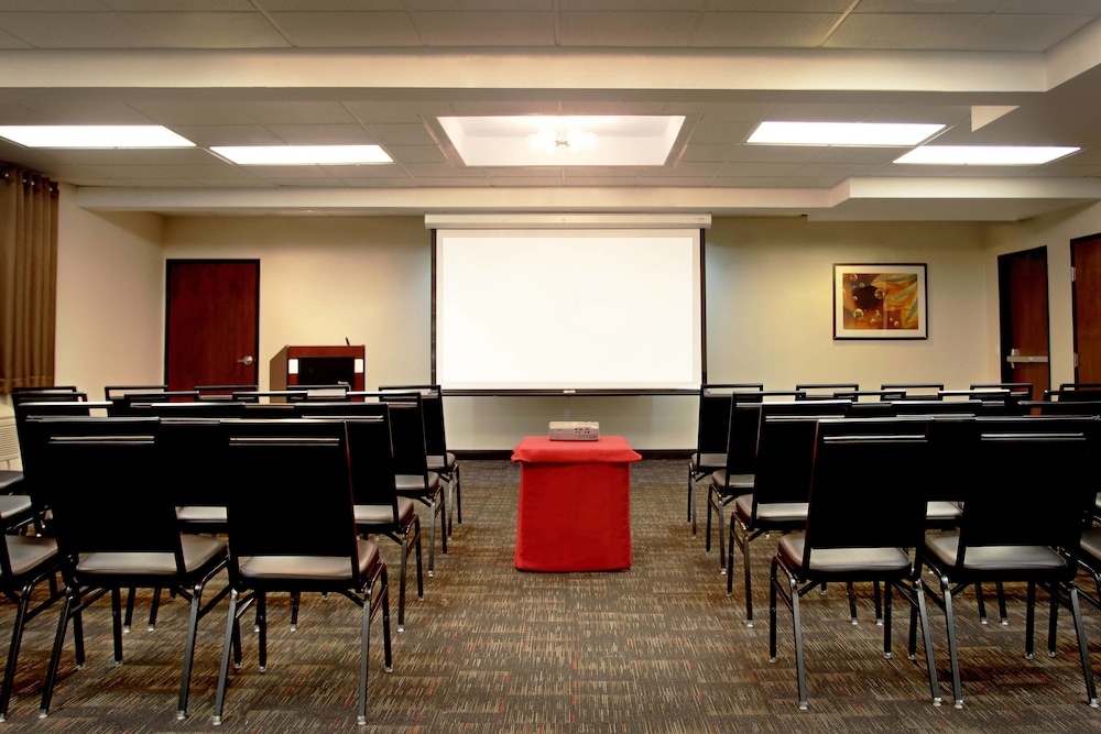 Four Points by Sheraton Portland East 25/26