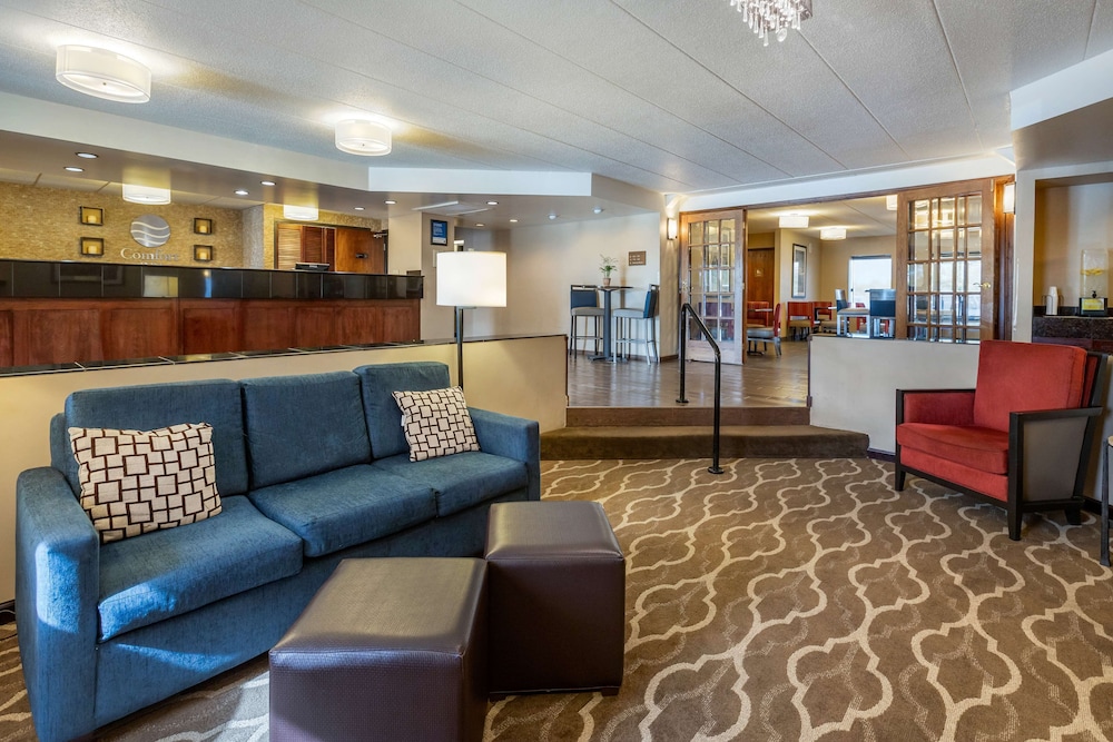 Comfort Inn Grand Rapids Airport 25/35