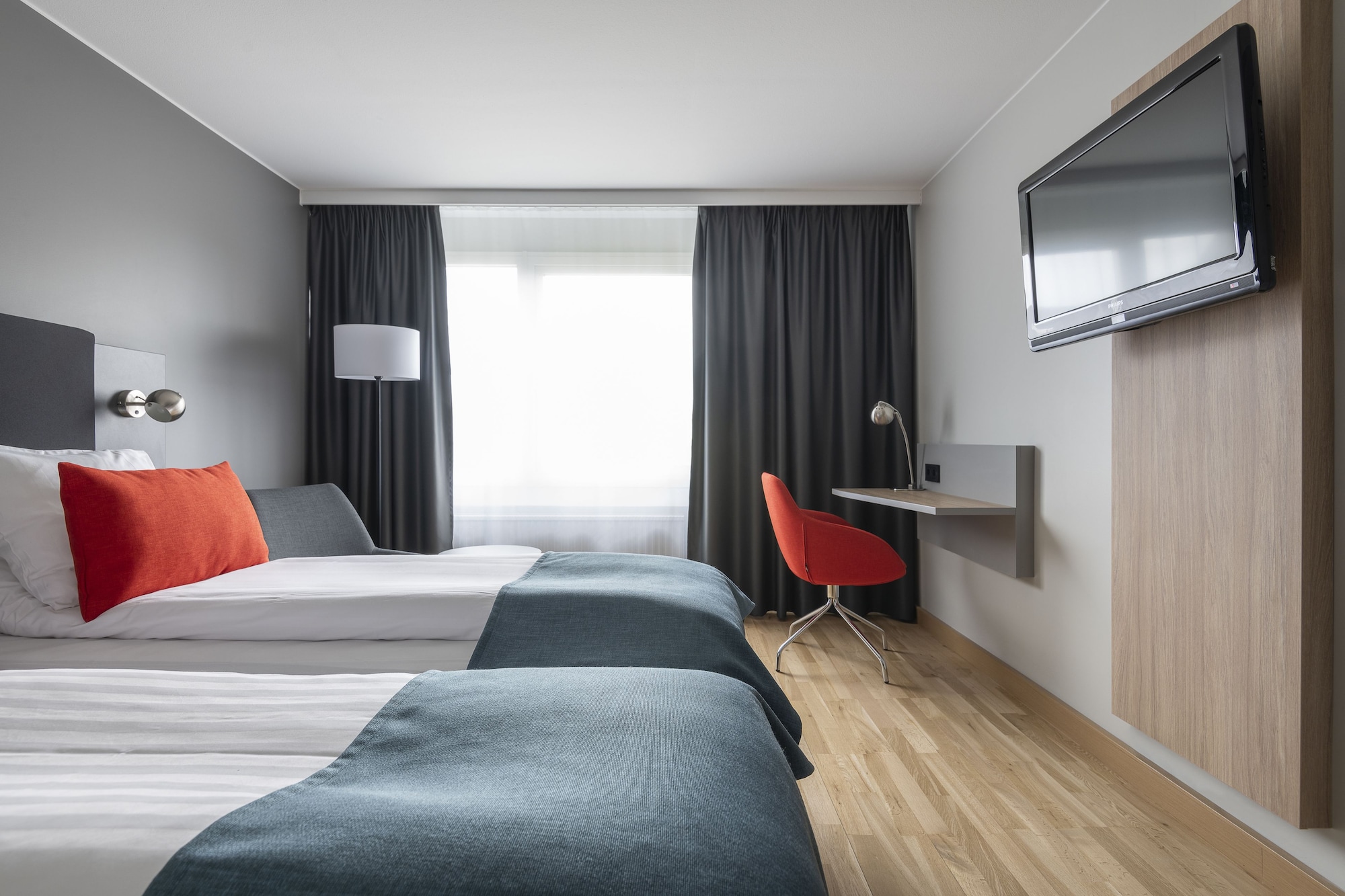 Standard, Twin Beds