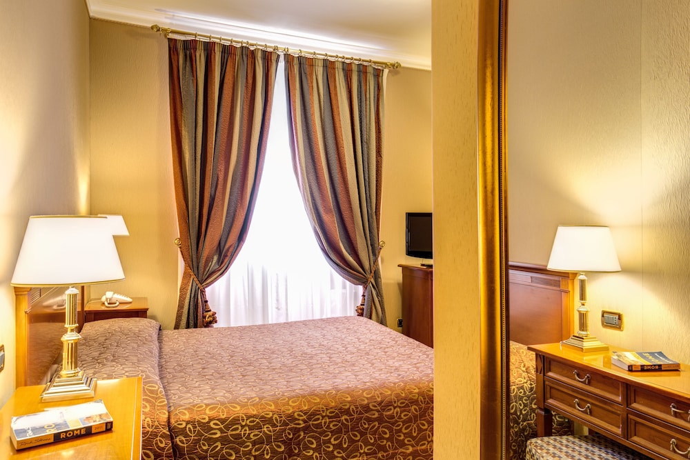 Hotel Oceania 14/63