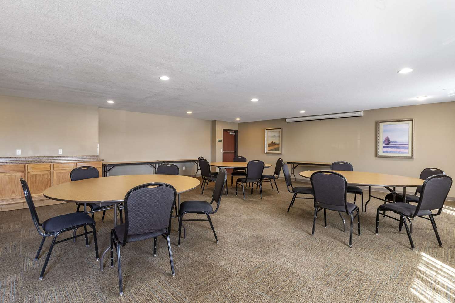 Sleep Inn & Suites Pleasant Hill - Des Moines 36/37