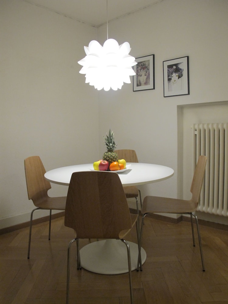 Newly Furnished Apartments In Zurich 37/50