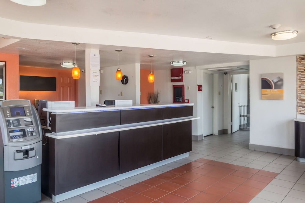 Lobby at Motel6 Mesquite, TX - Rodeo - Convention Ctr, MESQUITE - TX