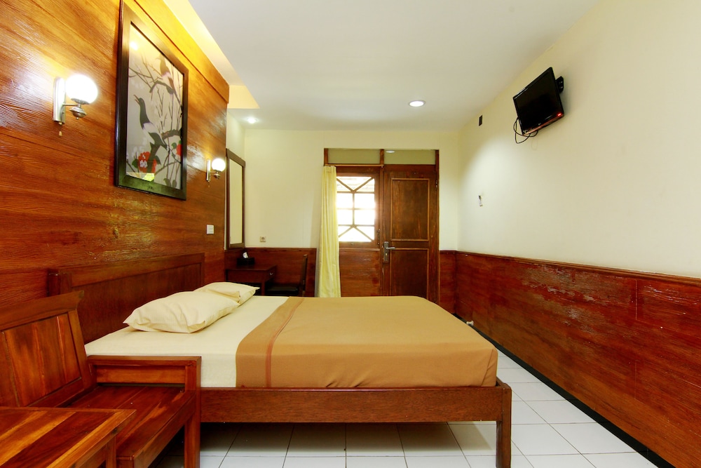 The Soemarsono Hotel 14/36