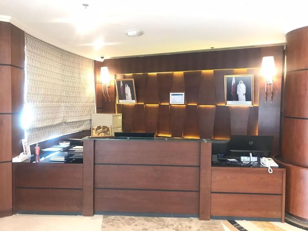 Royal Qatar Hotel 3/45