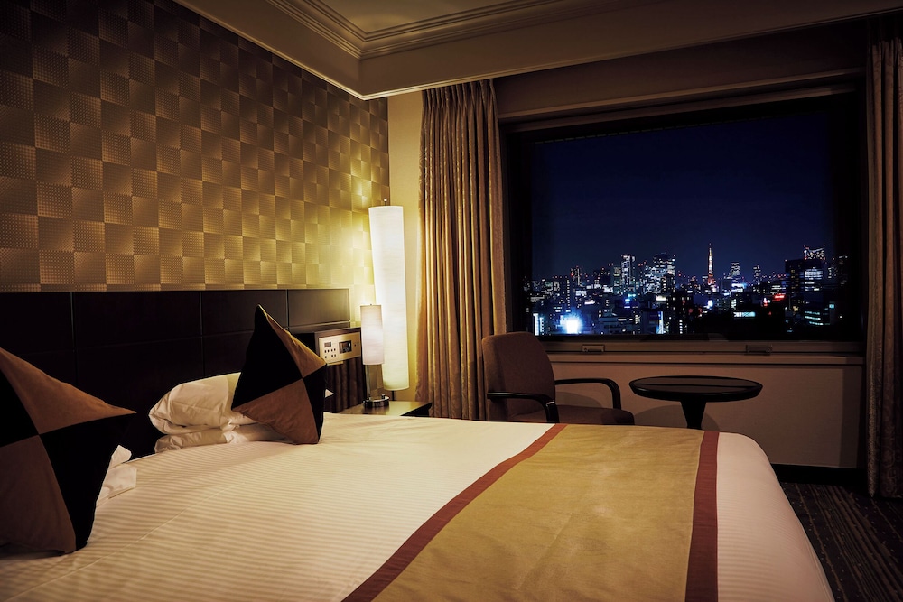 Royal Park Hotel 12/48