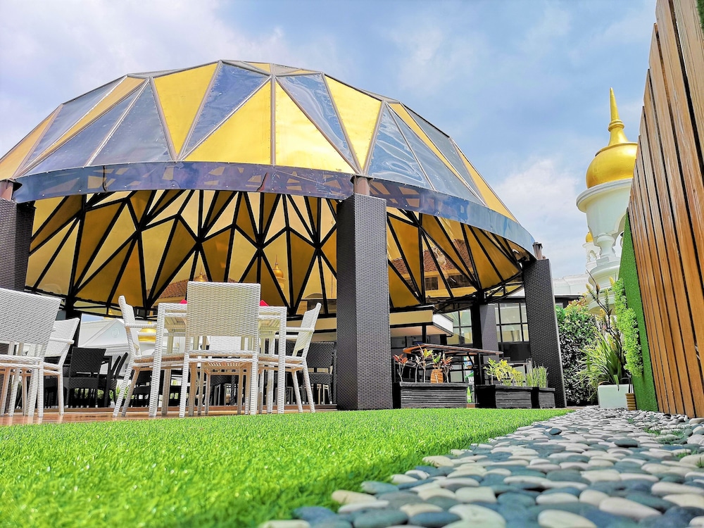 TARA HOTEL 45/46