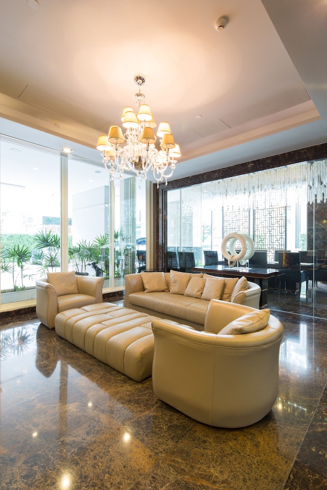 Ivy Thonglor 55 16/37