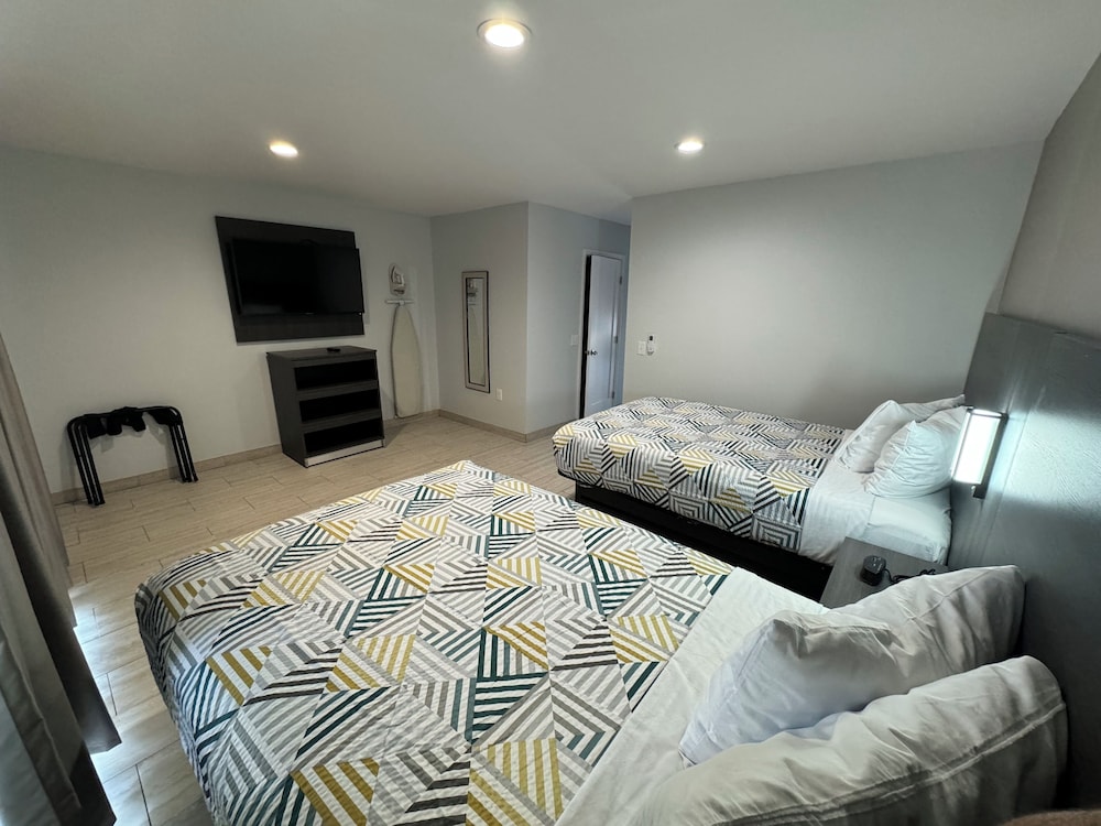 Motel6 Englewood, FL 35/64