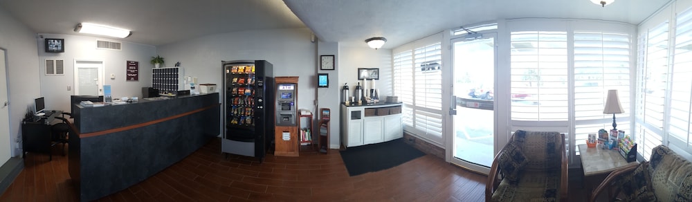 Cove Motel Oceanfront 27/46