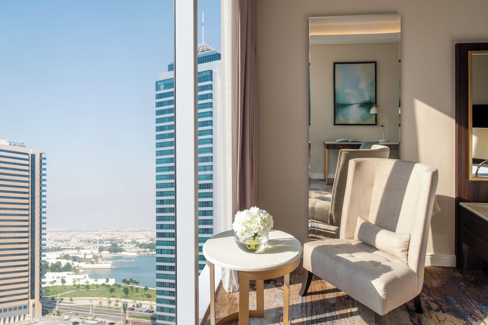 Dusit Doha Hotel 60/66