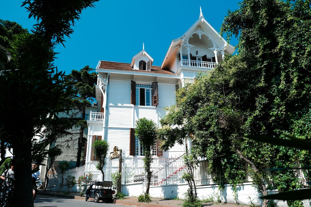 Laden Palas Hotel 42/50