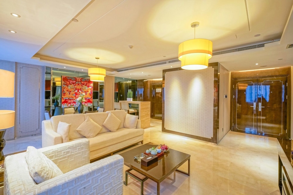 Rsun Hotel 33/50