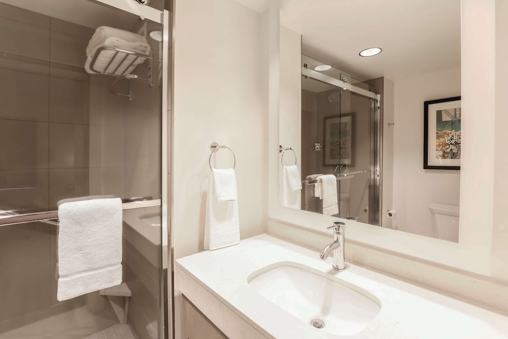 Hyatt House Davis 26/28