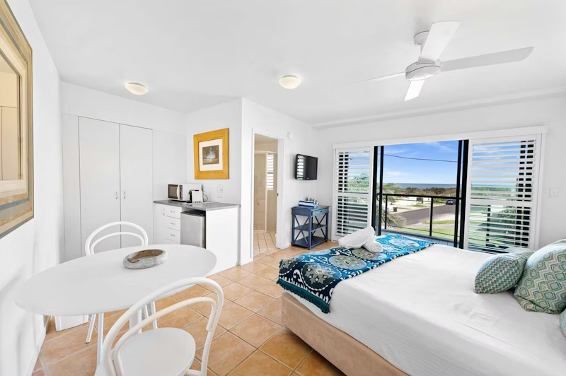 The Cove Yamba 2/7