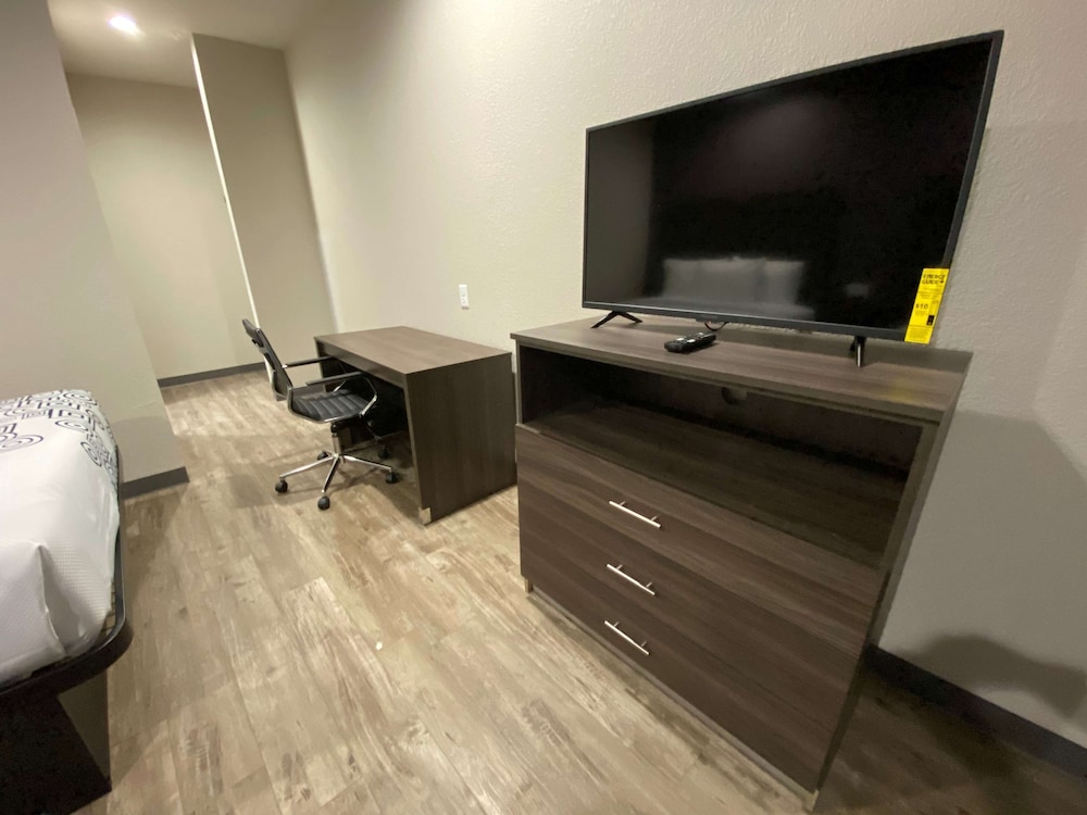 Surestay Plus Hotel By Best Western Ada 24/40
