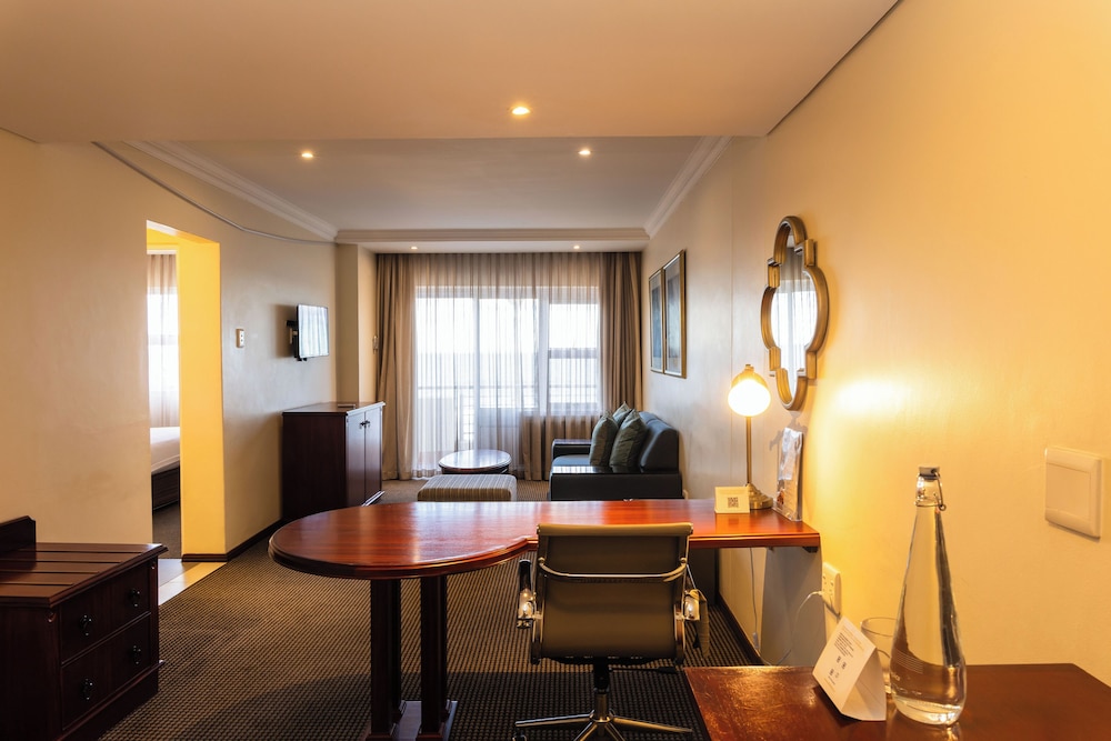 Premier Hotel Regent East London 41/59
