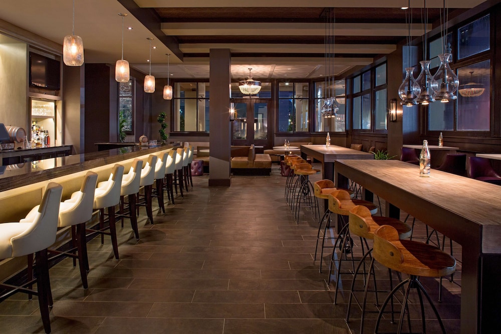 Hyatt Centric French Quarter New Orleans 64/77