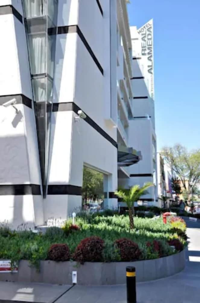 Hotel Real Alameda 2/36