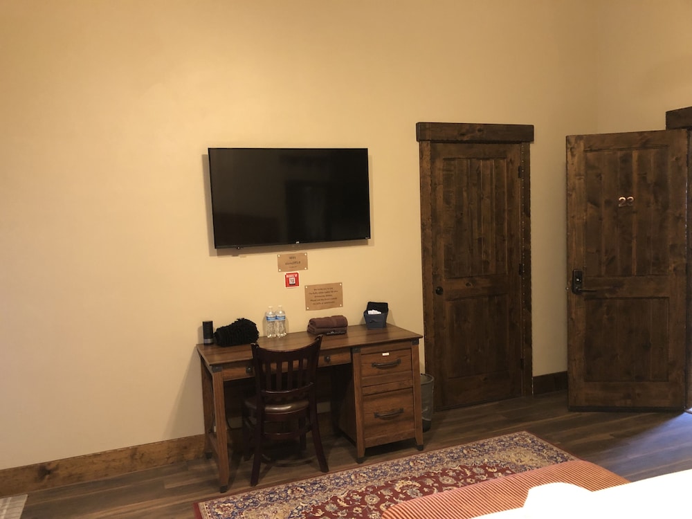 Zion Cliff Lodge 34/50