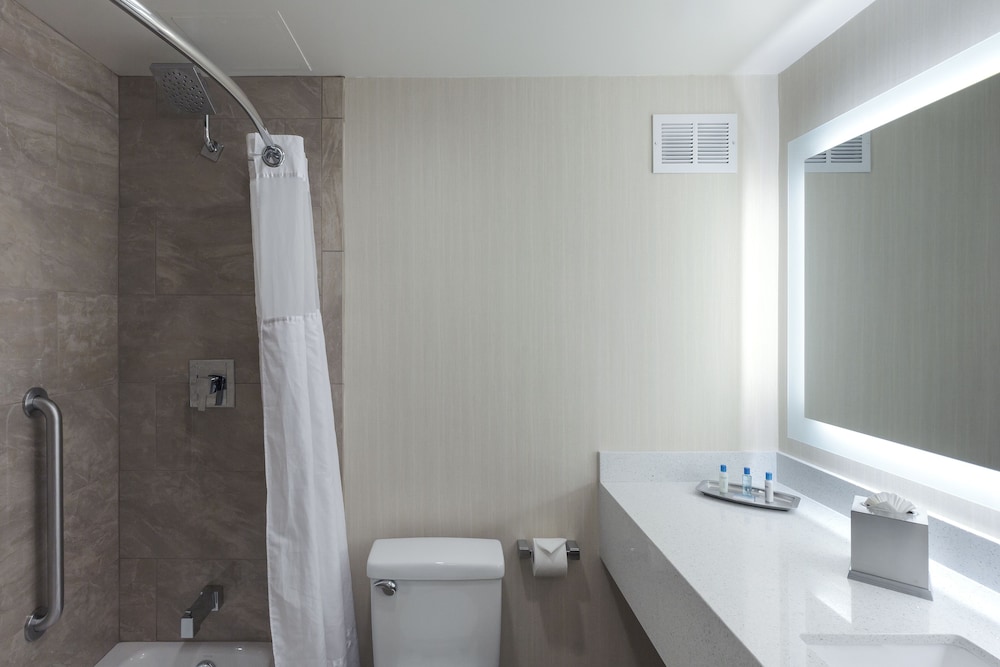 Best Western Plus Carriage Inn 38/78