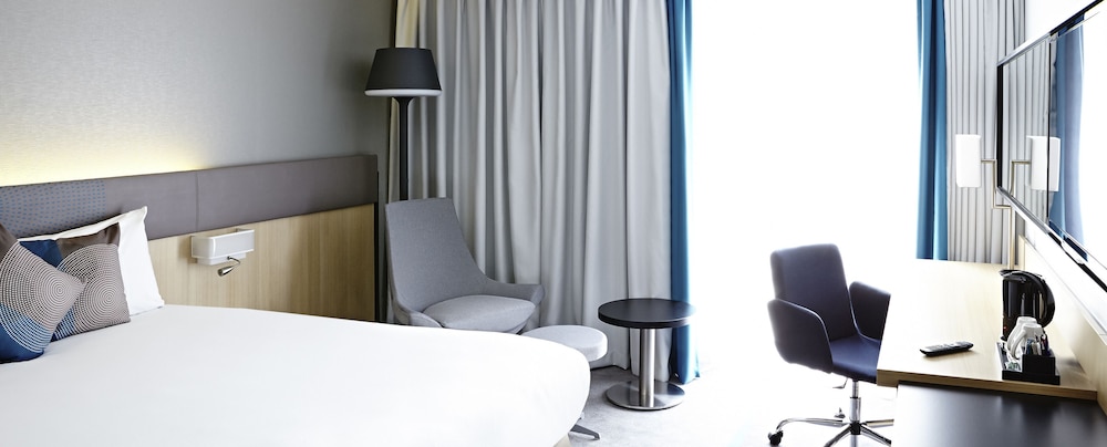 Novotel London Wembley 16/74